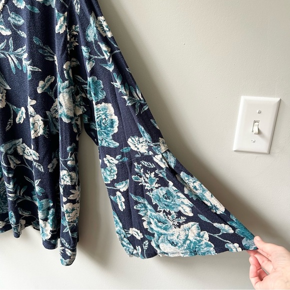 Lucky Brand viscose linen floral t-shirt - Picture 3 of 7